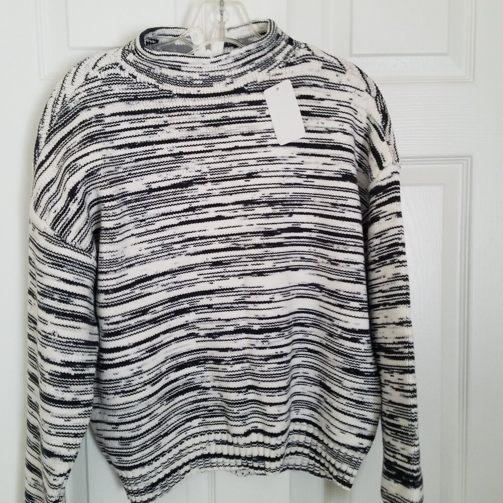 9 West womens size L mock turtle pullover sweater EUC